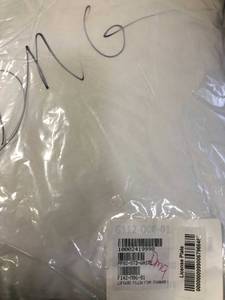 lot 36 image: LoftAIRE Hypoallergenic Firm Down Alternative Standard Pillow(1), PP82-STD-WHITE, NEW