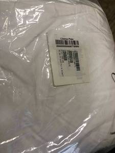 lot 53 image: 20 in. Sq. TCS Down-Free Down Alternative Medium Density Pillow Insert, PO46-S20-WHITE, NEW