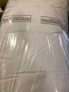 lot 77 image: LaCrosse LoftAIRE Hypoallergenic Medium Down Alternative King Pillow, PP77-K-WHITE, NEW