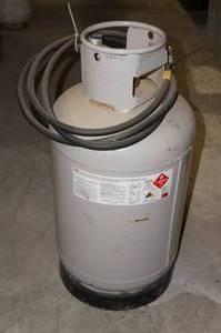 lot 38 image: 40# Vertical Propane Tank