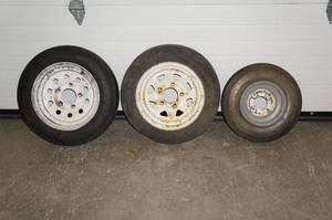 lot 34 image: 3 Trailer Tires on Rims