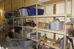 lot 48 image: 4 Sections of Shelving