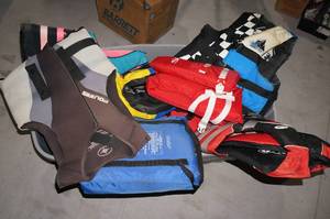 lot 89 image: Assortment of Life Jackets