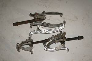 lot 109 image: 3 Pullers