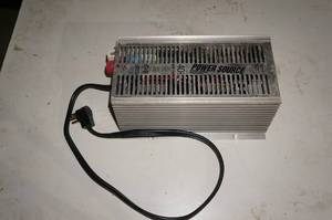 lot 116 image: 40 Amp Battery Charger Power Source