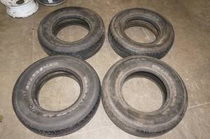 lot 164 image: 4 Guardsman Trailhandler AP P23575R15 Tires