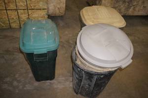 lot 170 image: 4 Plastic Garbage Cans