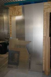 lot 171 image: 18 Diamond Plate
