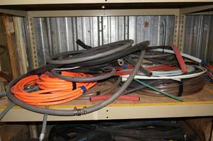 lot 215 image: Contents of Shelf - Hoses, Tubing