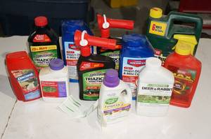 lot 226 image: Insect and Fungus Control Chemicals