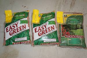 lot 234 image: 3 Bags of Grass Seed