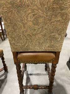 lot 2 image: BAR HEIGHT CHAIR