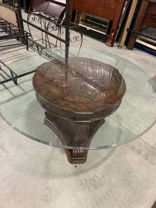 lot 6 image: DINING ROOM GLASS TABLE
