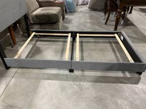lot 10 image: TWIN BED FRAME