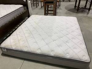 lot 11 image: SEALY KING SIZE MATTRESS