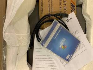 lot 20 image: DELL COMPUTER