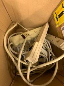 lot 49 image: 8 ELECTRICAL POWER STRIPS