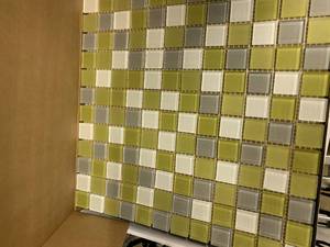 lot 67 image: DALTILE GLASS MOSAIC TILE