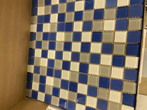 lot 71 image: DALTILE GLASS MOSAIC TILE
