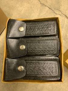 lot 76 image: 2 BOXES, KNIVES