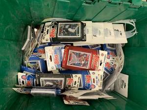 lot 113 image: BASEBALL CARDS