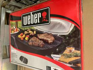 lot 118 image: WEBER GRILL COOKING GRATES