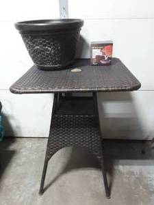 lot 7 image: Outdoor Wicker-Tall Table 28x28x36, Plastic Planter Pot & Bonsai Kit