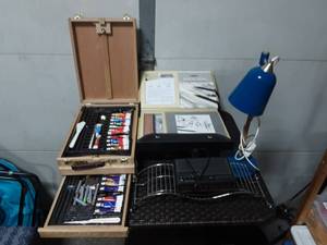 lot 13 image: Artist Paint & Sketching Sets, Desk Accessories