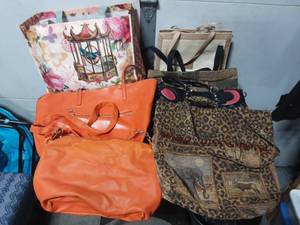 lot 27 image: Lot Of Assorted Handbags