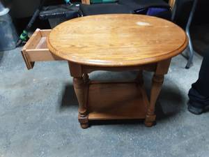 lot 51 image: Oval Oak Side Table With Drawer 27x22x21T