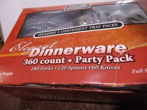 lot 36 image: Plastic Cutlery