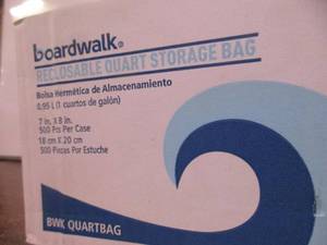 lot 19 image: Quart Zipper Storage Bags