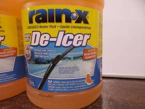 lot 12 image: Rain-X De-Icer