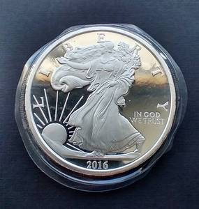 lot 180 image: 5 Ounce American Silver Eagle Silver Coin