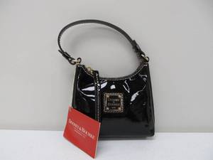 lot 32 image: Brand New DOONEY & BOURKE Small Black Glossy Leather Handbag