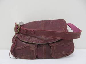 lot 67 image: New LUCKY BRAND Leather Purse - Cranberry
