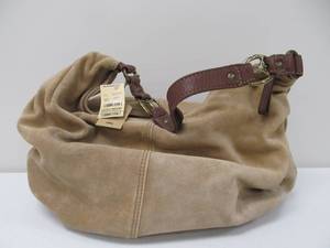 lot 74 image: LUCKY BRAND Purse - New - Tan