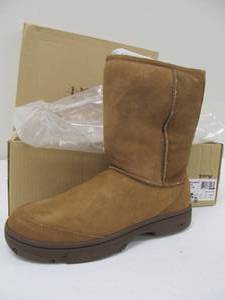 lot 127 image: Brand New UGG Ultimate Short Leather Boots - Chestnut - Womens Size 10