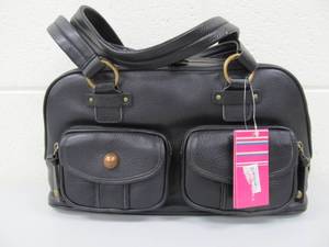 lot 6 image: Brand New BCB GIRLS Chelsea Bridge Satchel - Black