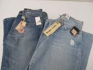 lot 121 image: 2 Pair Lot - Brand New LUCKY BRAND & BUFFALO by DAVID BITTON Jeans - Both Size 30