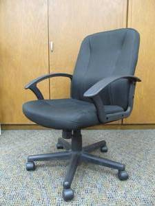 lot 130 image: Adjustable Height Rolling Chair - Black