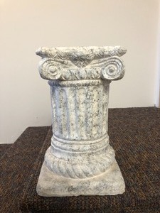 lot 171 image: Heavy Plaster Neoclassical Column Plant Stand