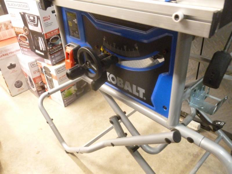 Kobalt Contractor Table Saw Fence / Fitted The Kobalt Router Table Onto My Delta 36 725 Table Saw I Think It Turned Out Pretty Good Woodworking