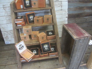 lot 11 image: Cigar Boxes