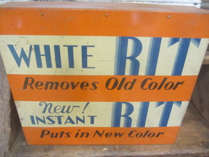 lot 27 image: Rit Die Store Display & Dies