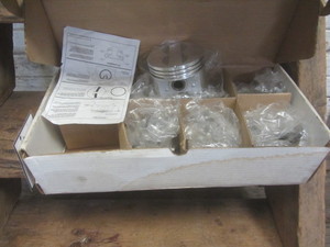 lot 21 image: Clevite Pistons - New
