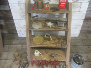 lot 31 image: Primitives