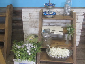 lot 60 image: Wedding Decorations