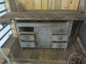 lot 77 image: Antique Workbench