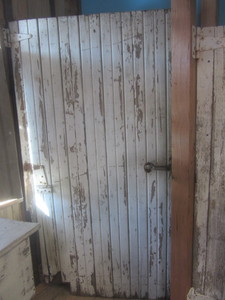 lot 86 image: Vintage Barn Door